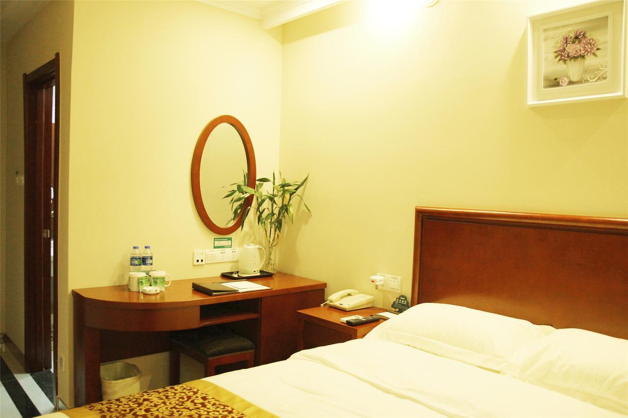 Greentree Inn Jiangsu Xuzhou Kuangda Huaita East Gate Express Hotel מראה חיצוני תמונה